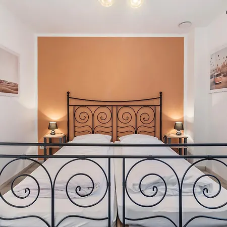 Schoene 2 شقة Flieden